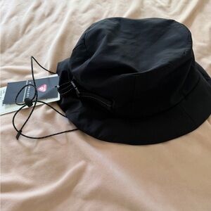 NWT Lululemon Bucket Hat